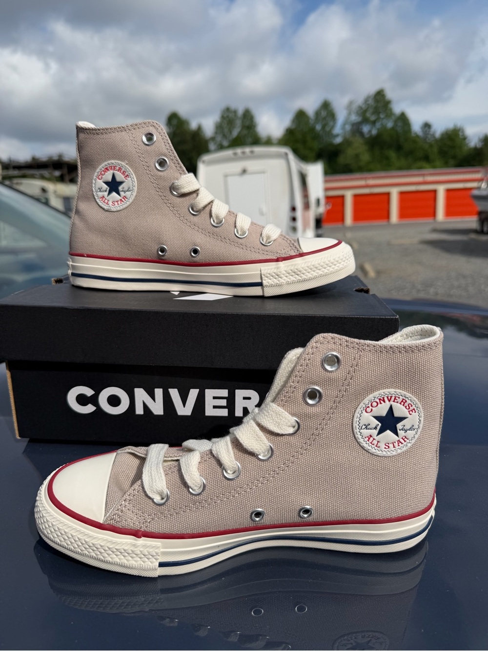 Converse Chuck Taylor Beige High Top Womens Shoes with Box Size 6